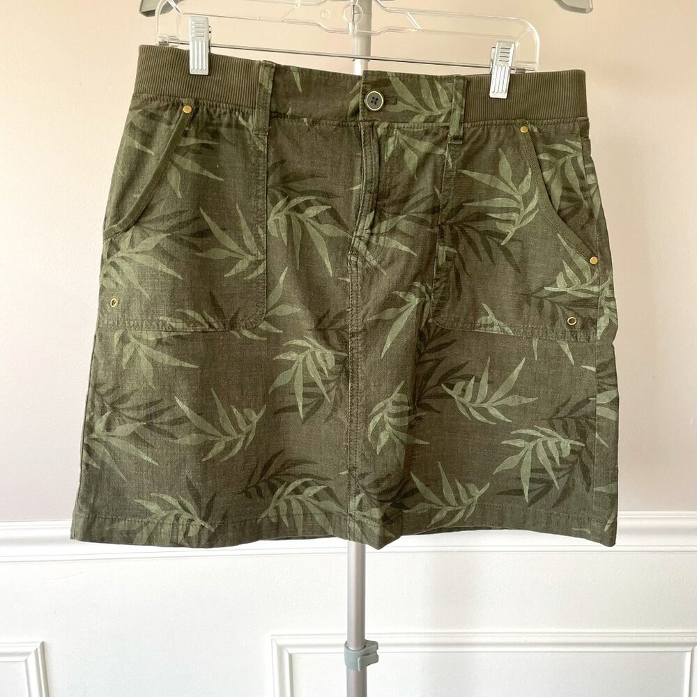 Croft and Barrow Stretch Skort with Pockets Olive Green Tropical Print Size 12